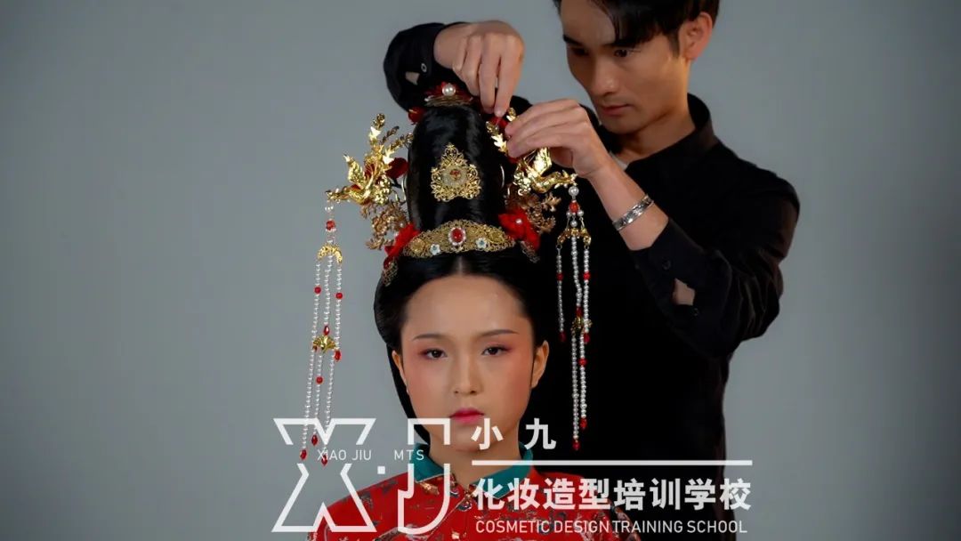 鄭州化妝學校