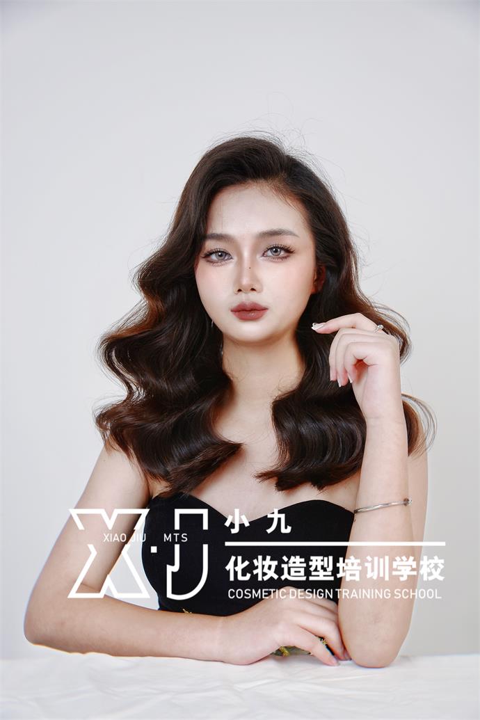 鄭州化妝學校