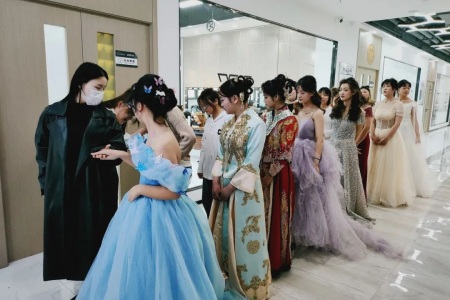 影視化妝行業(yè)發(fā)展好嗎