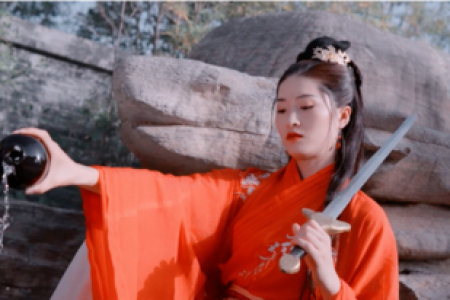 選擇化妝學(xué)校不要盲目的選擇