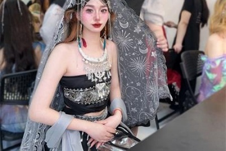 現(xiàn)在做新娘化妝師好不好，有沒有前途？